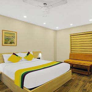 Itsy Hotels Transit Express